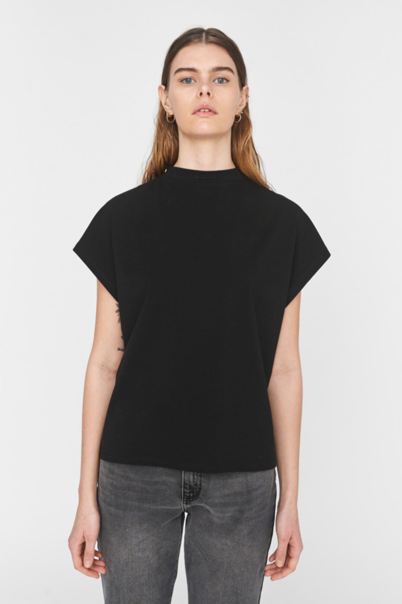 camiseta básica sem mangas