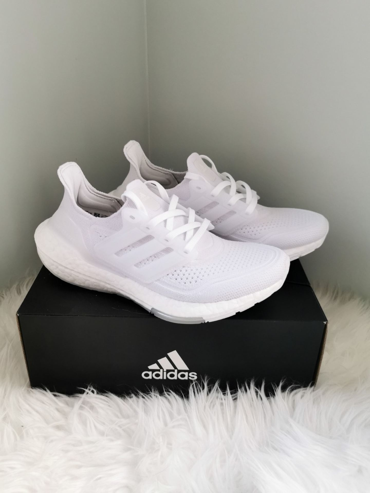 UltraBoost 21