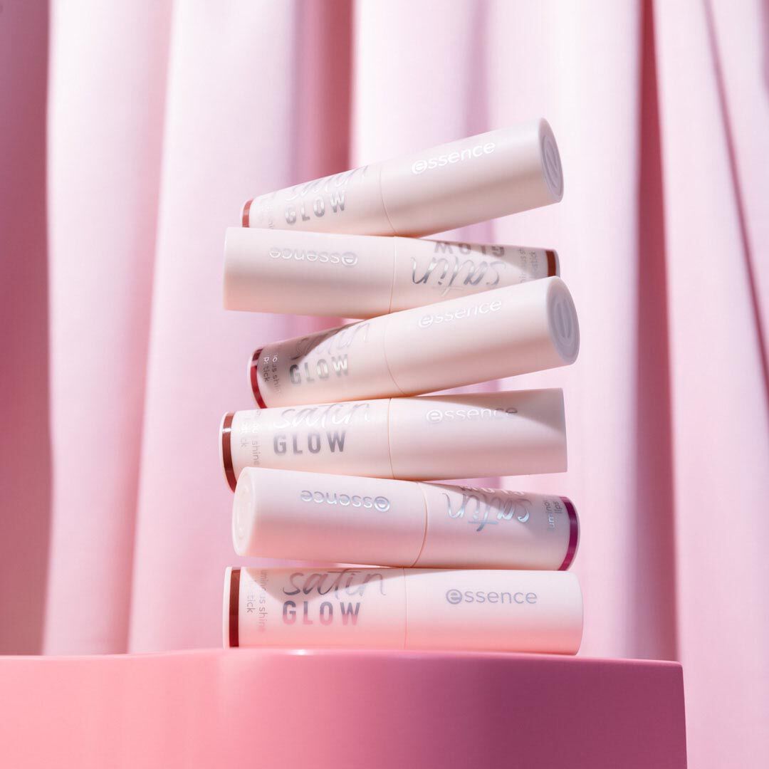 ESSENCE  Batom Luminous Shine