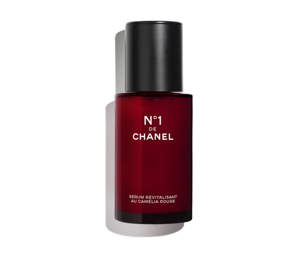 CHANEL N°1 DE CHANEL SÉRUM REVITALISANT Lisse, apporte de l’eclat, pour une peau qui paraît plus jeune