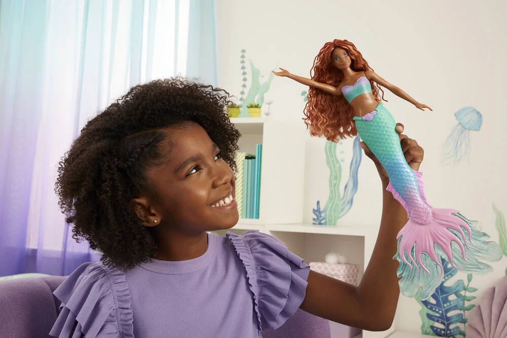 POUPEE ARIEL CHANTANTE