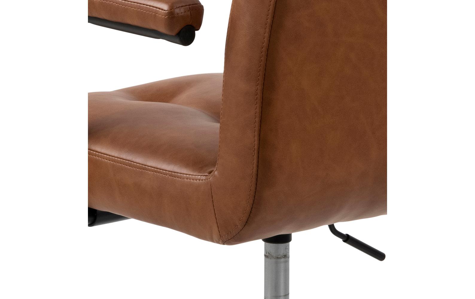 Bürostuhl Cosmo, mit Polsterrücken und Armlehnen, Cognac<br>Höhenverstellbarer Schreibtischstuhl