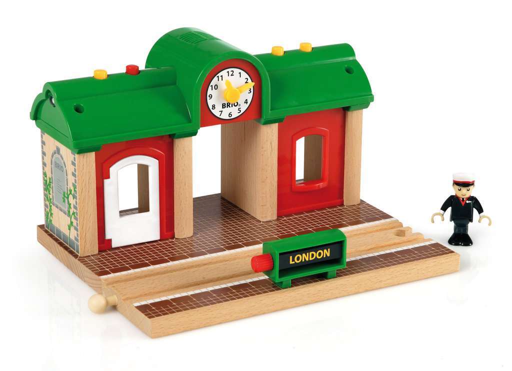 BRIO Spiel Sprechender Bahnhof
