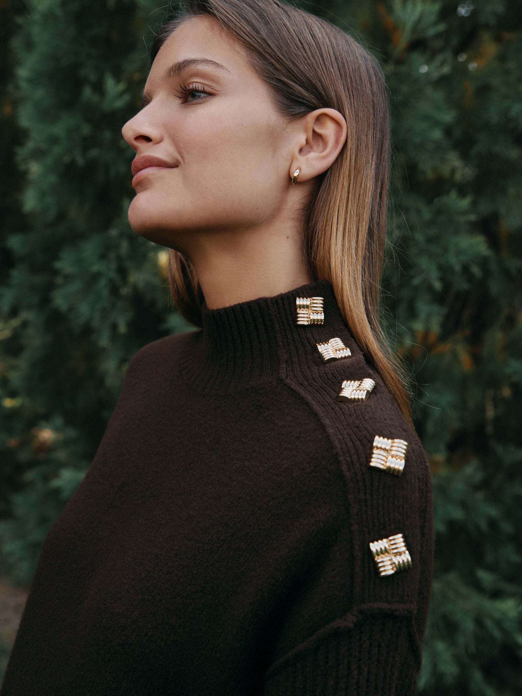 Chocoladebruin - Stand Neck Knitted Midi Jumper Dress