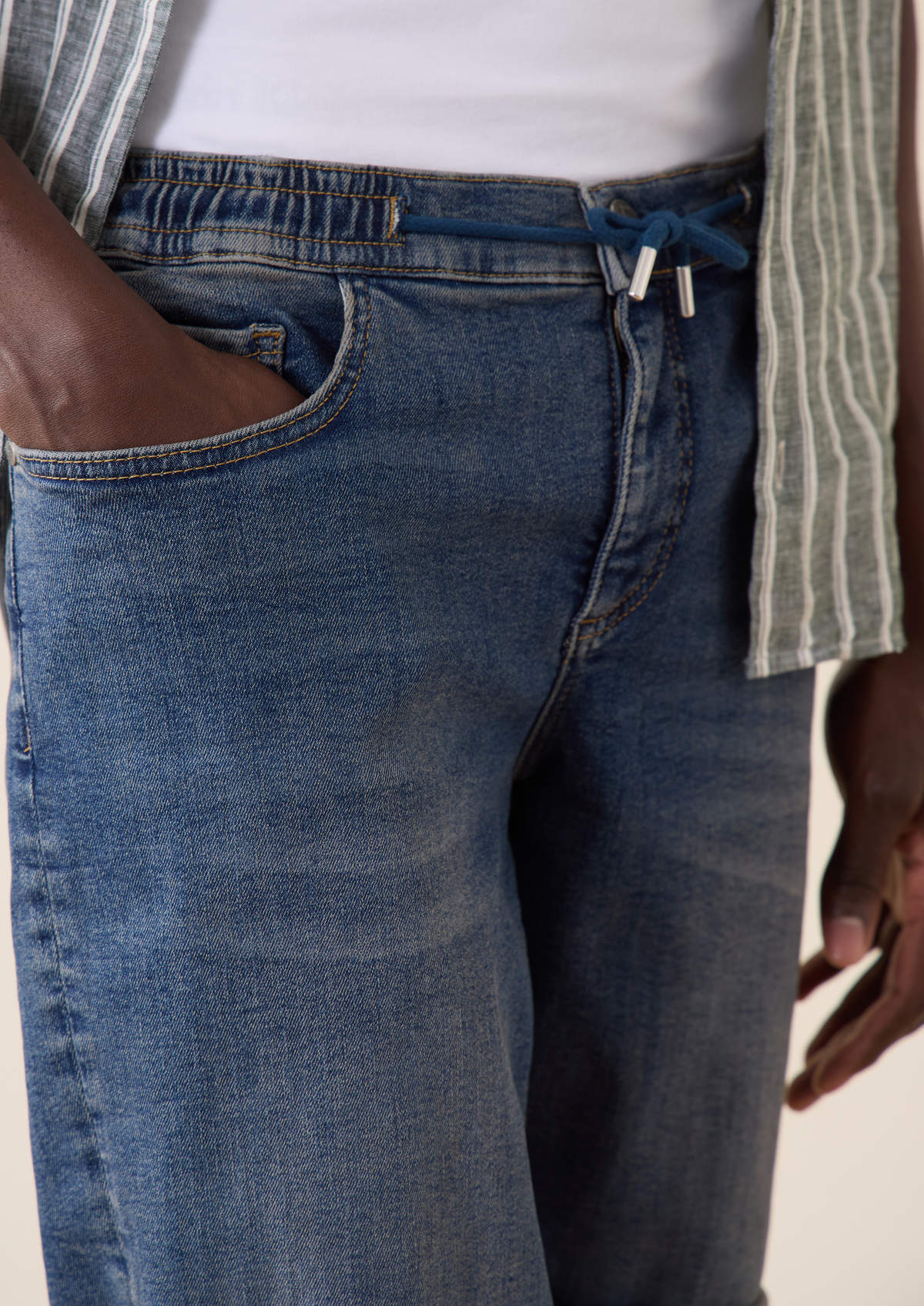 Bermuda en coton mélangé stretch uni bleu ardoise