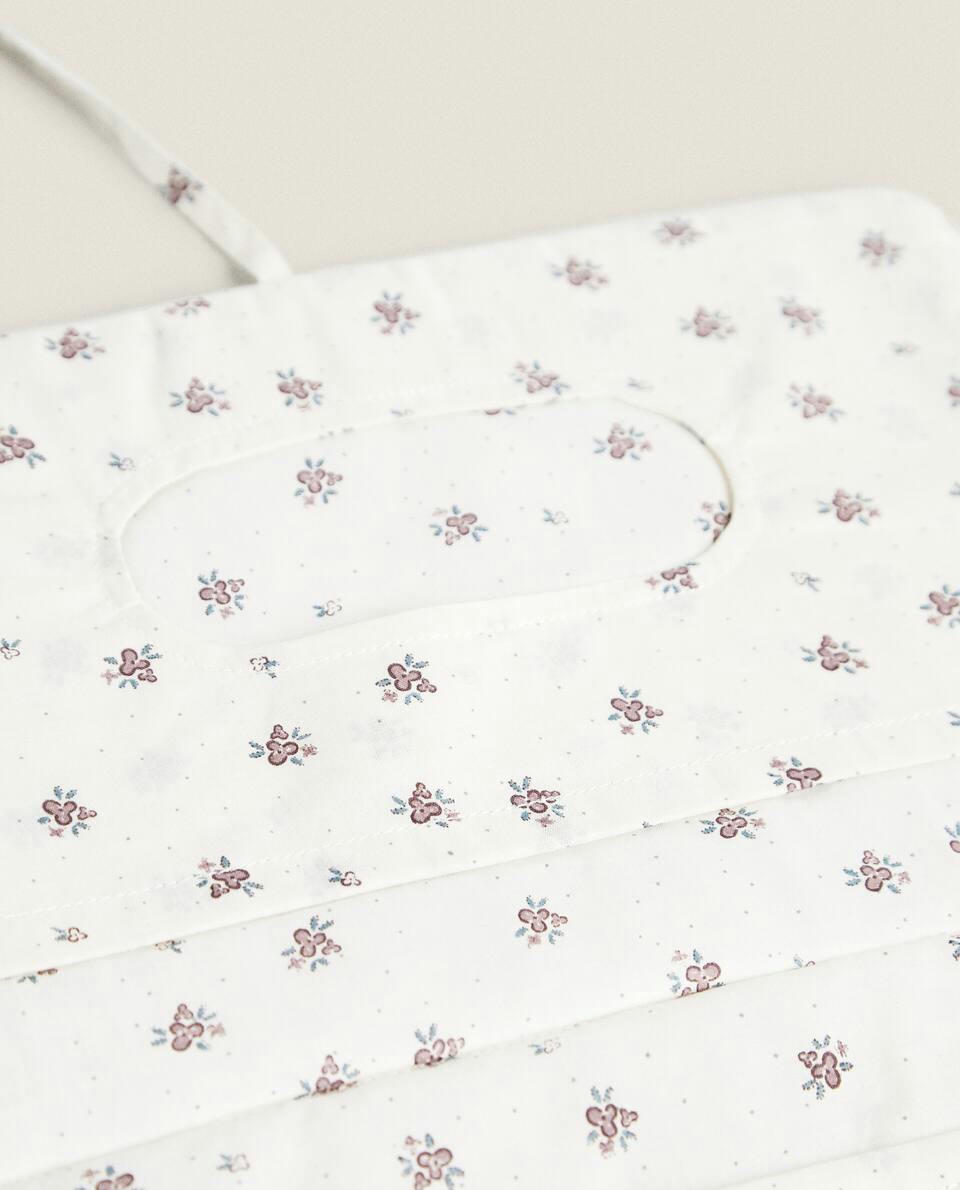 PORTA-LENÇOS UMEDECIDOS INFANTIS COM ESTAMPA FLORAL