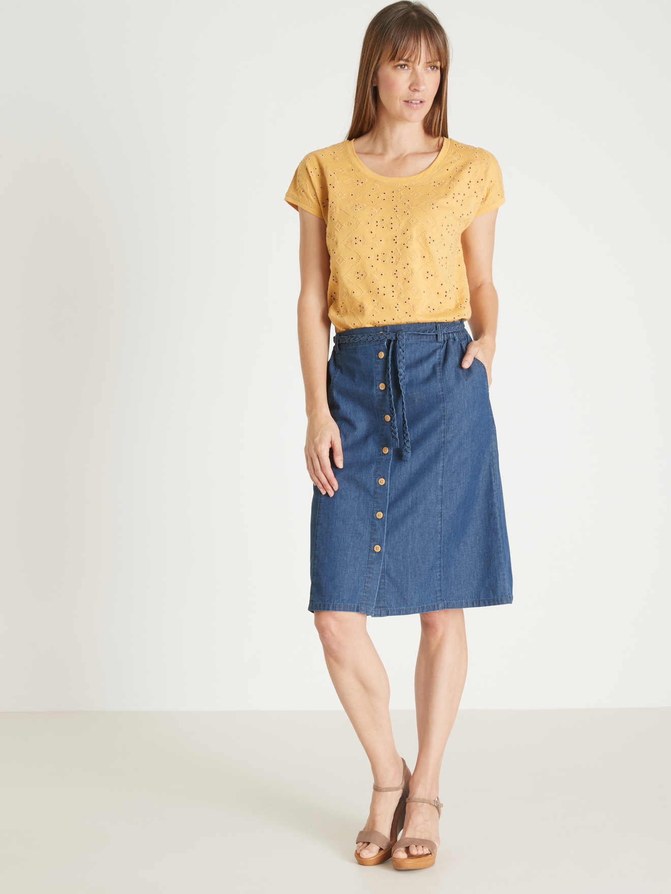 Jupe en chambray entièrement boutonnée