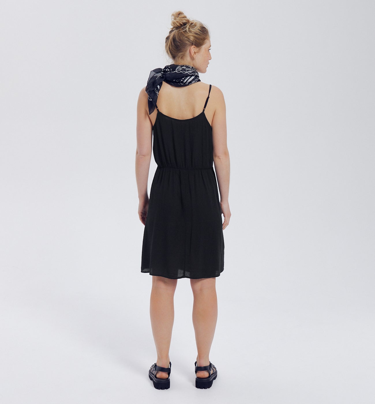 Robe à bretelles SUZANNE - Noir