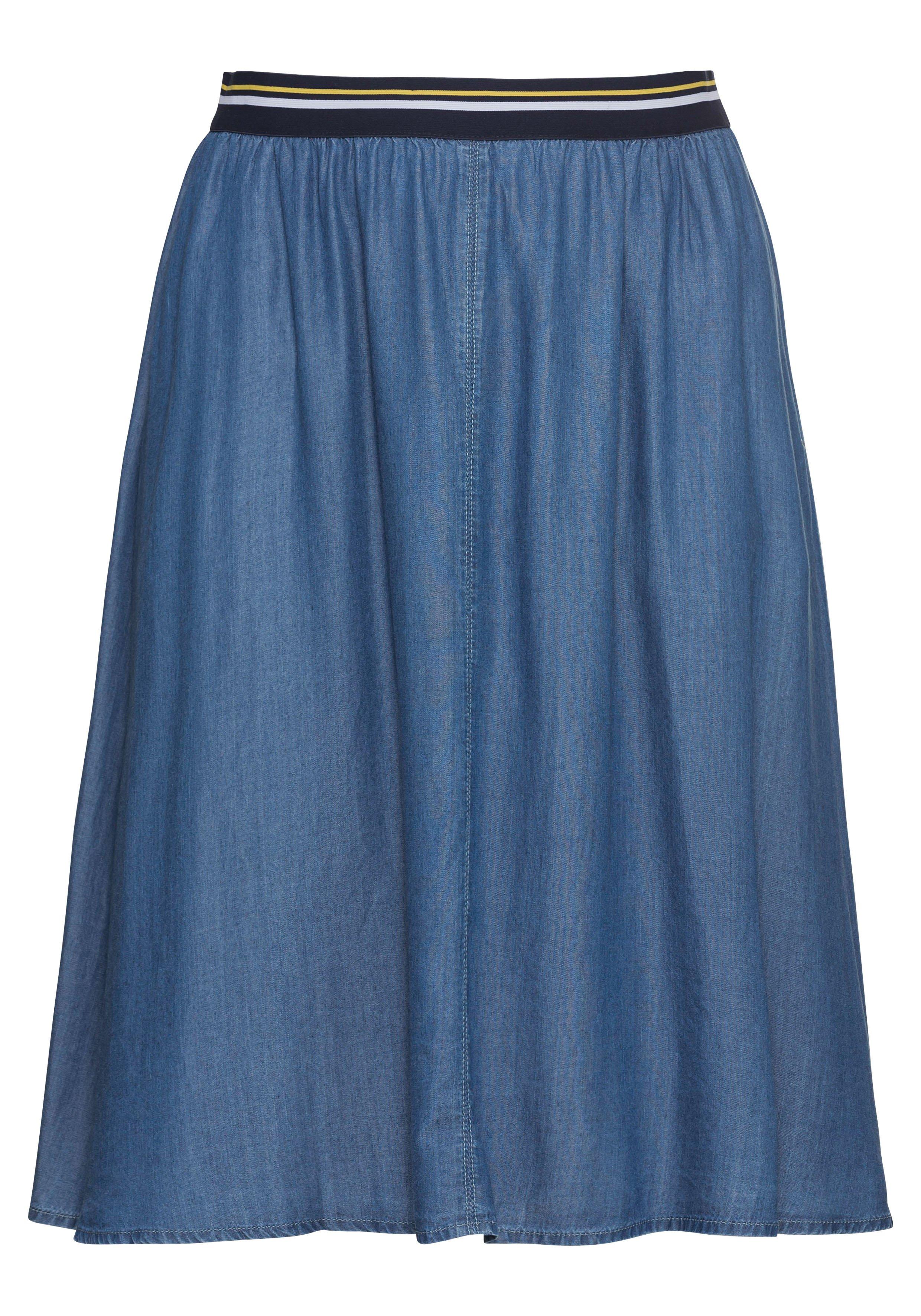 Rock in Jeans-Optik, in ausgestellter Form