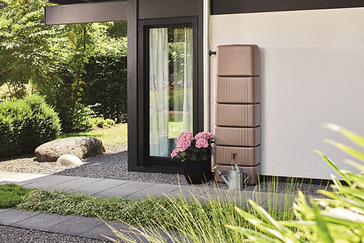Récupérateur d'eau Garantia Slim taupe 300L + kit collecteur