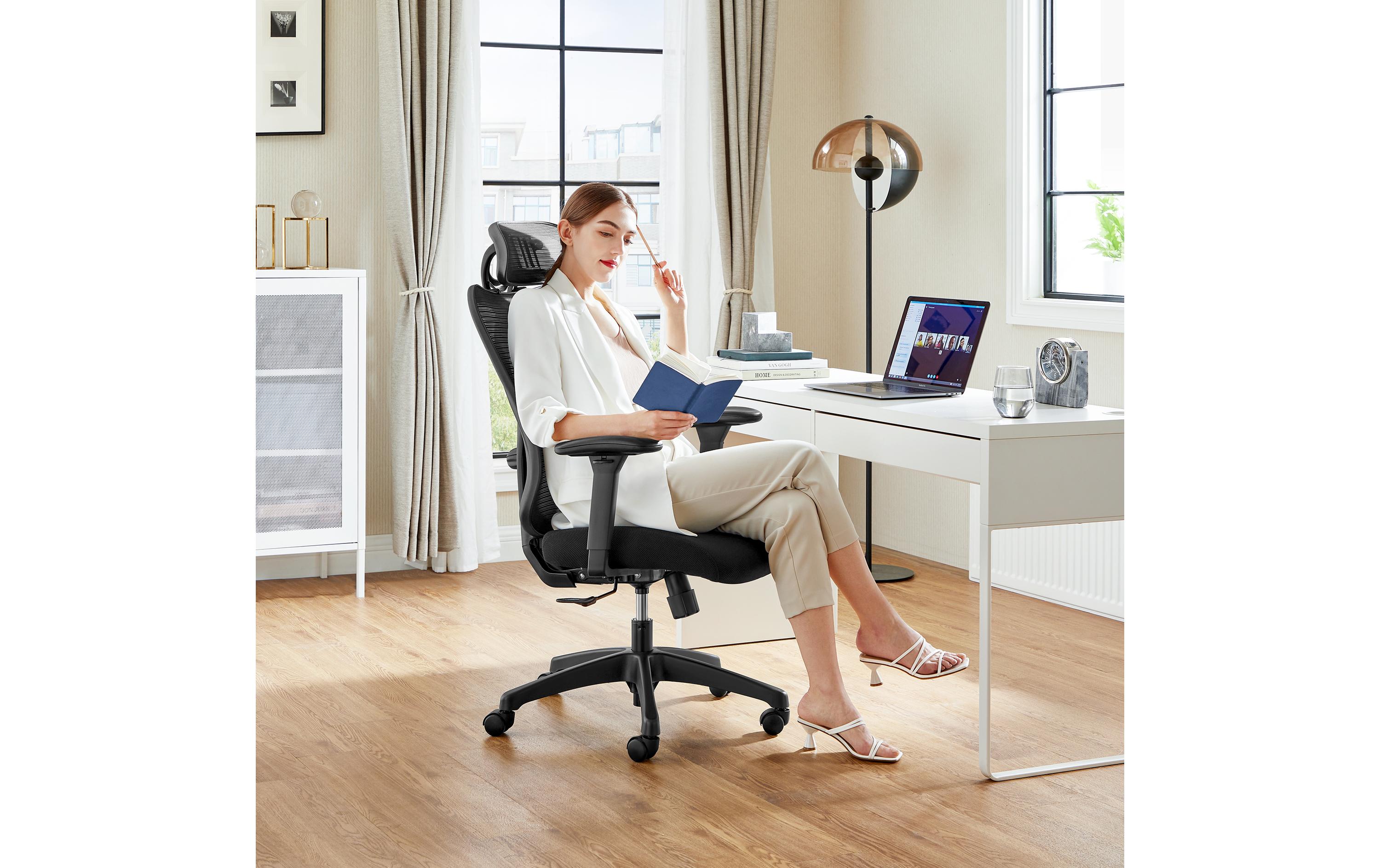 Bürostuhl mit Kopfstütze und Armlehnen, Schwarz<br>Bequemer und robuster Schreibtischstuhl