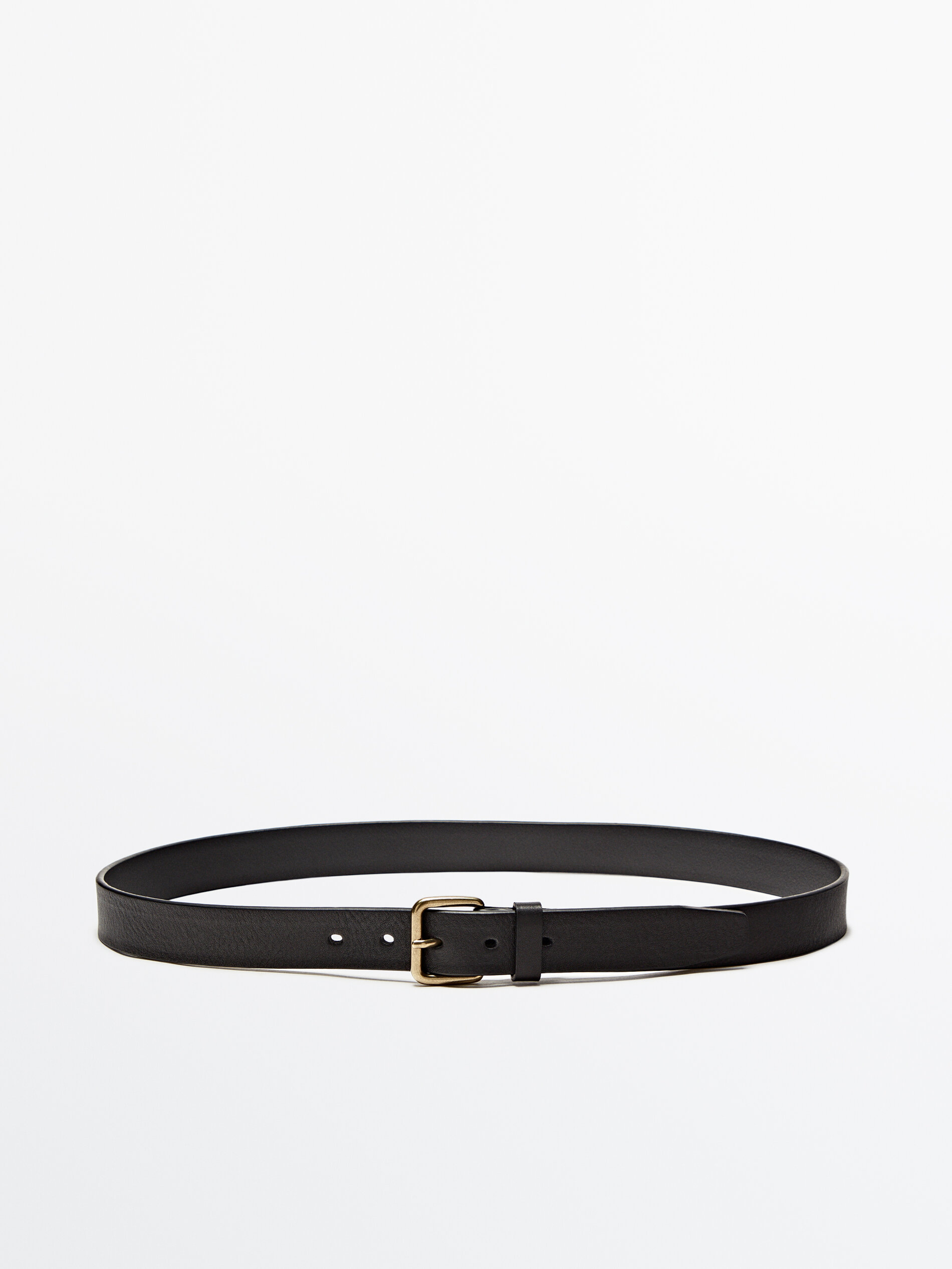 Cinto de couro com fivela dourada - PRETO