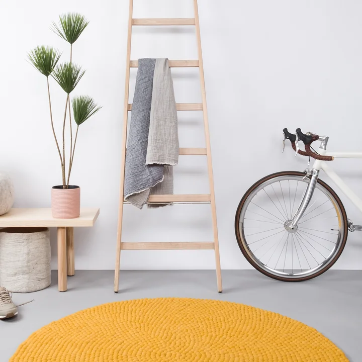 myfelt - Klara Filzkugelteppich, Ø 90 cm, senfgelb