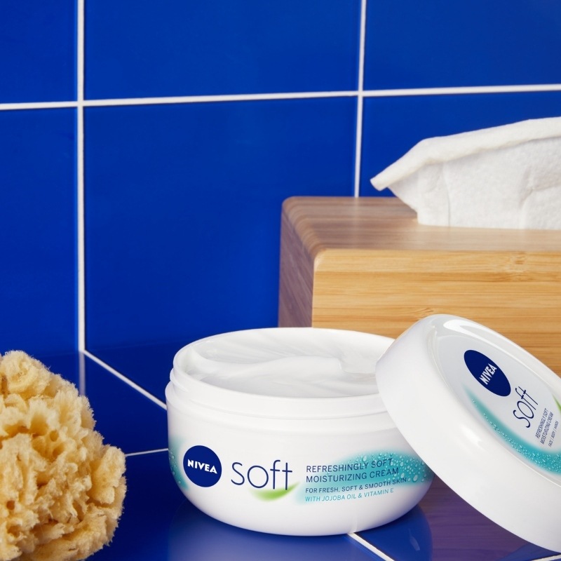 Nivea Soft Moisturizing Cream 300 ml