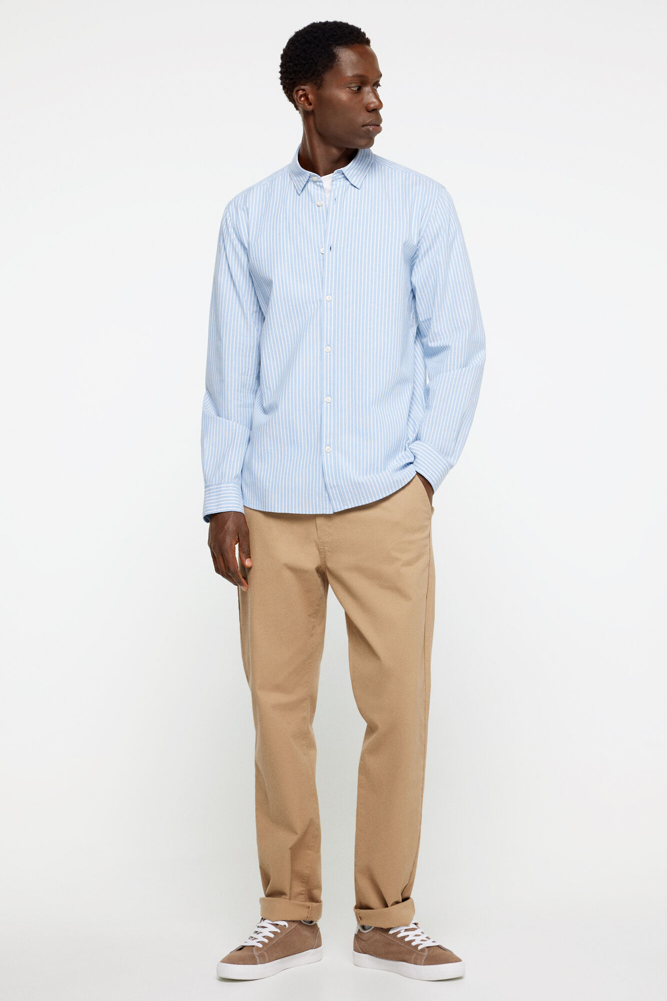 Camisa listrada com pontos minúsculos