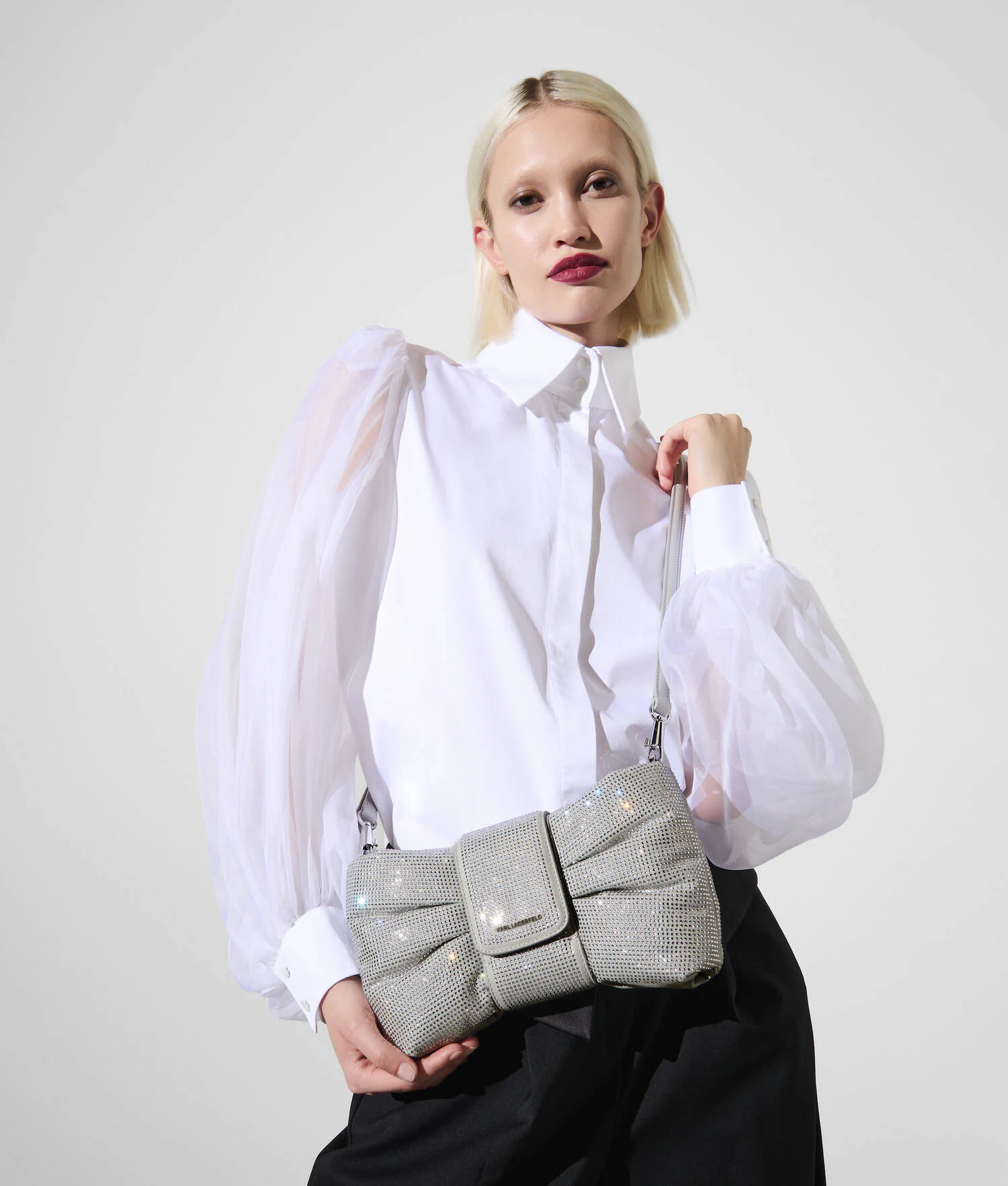 SAC BANDOULIÈRE NŒUD À STRASS KARL STUDIO