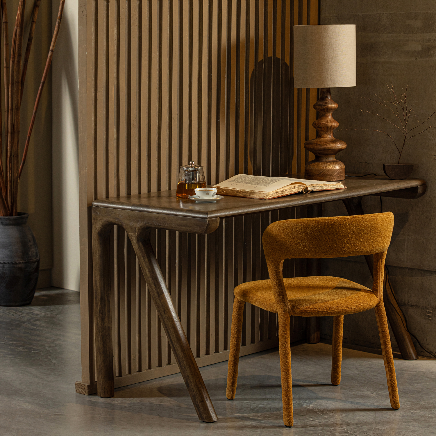 WOOOD Tug Bureau - Mango - Walnoot - 78x130x60