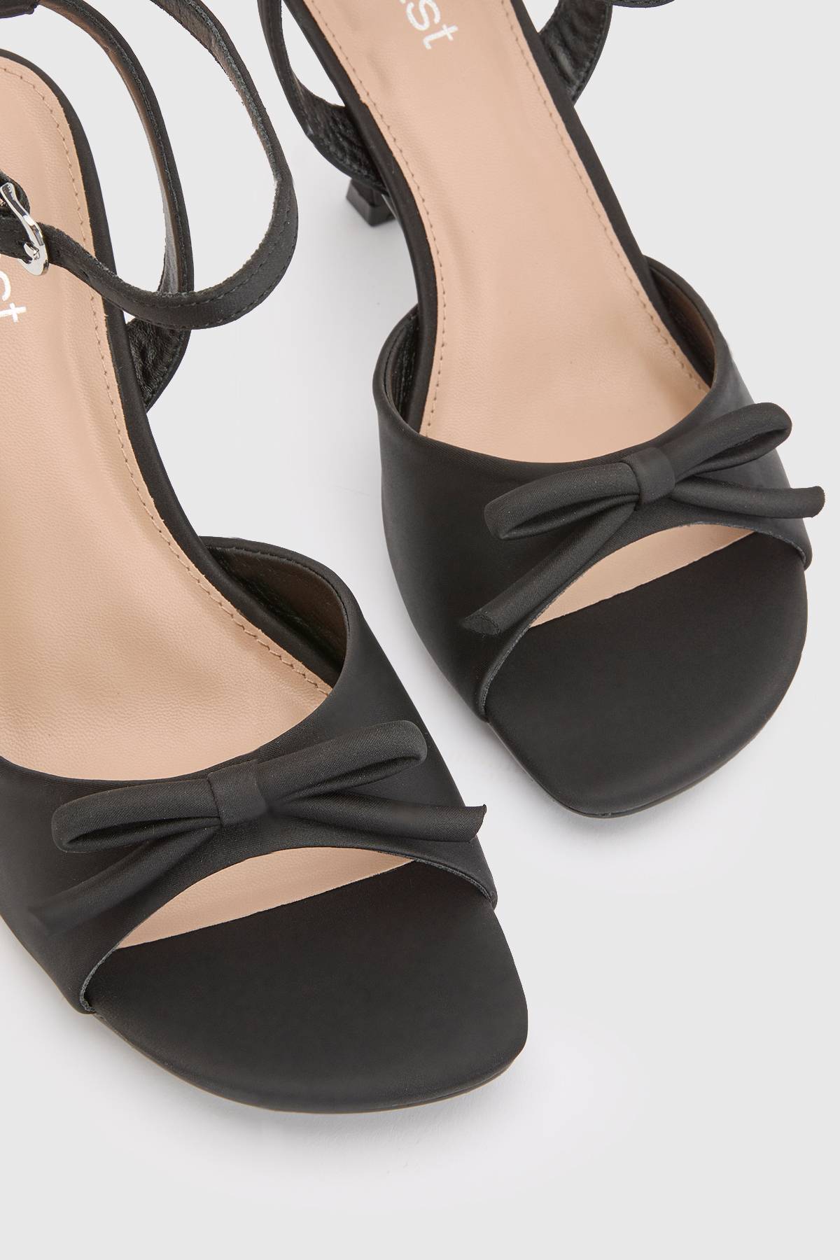 Coast Sandales À Talons Hauts Emma Avec Nœud En Satin