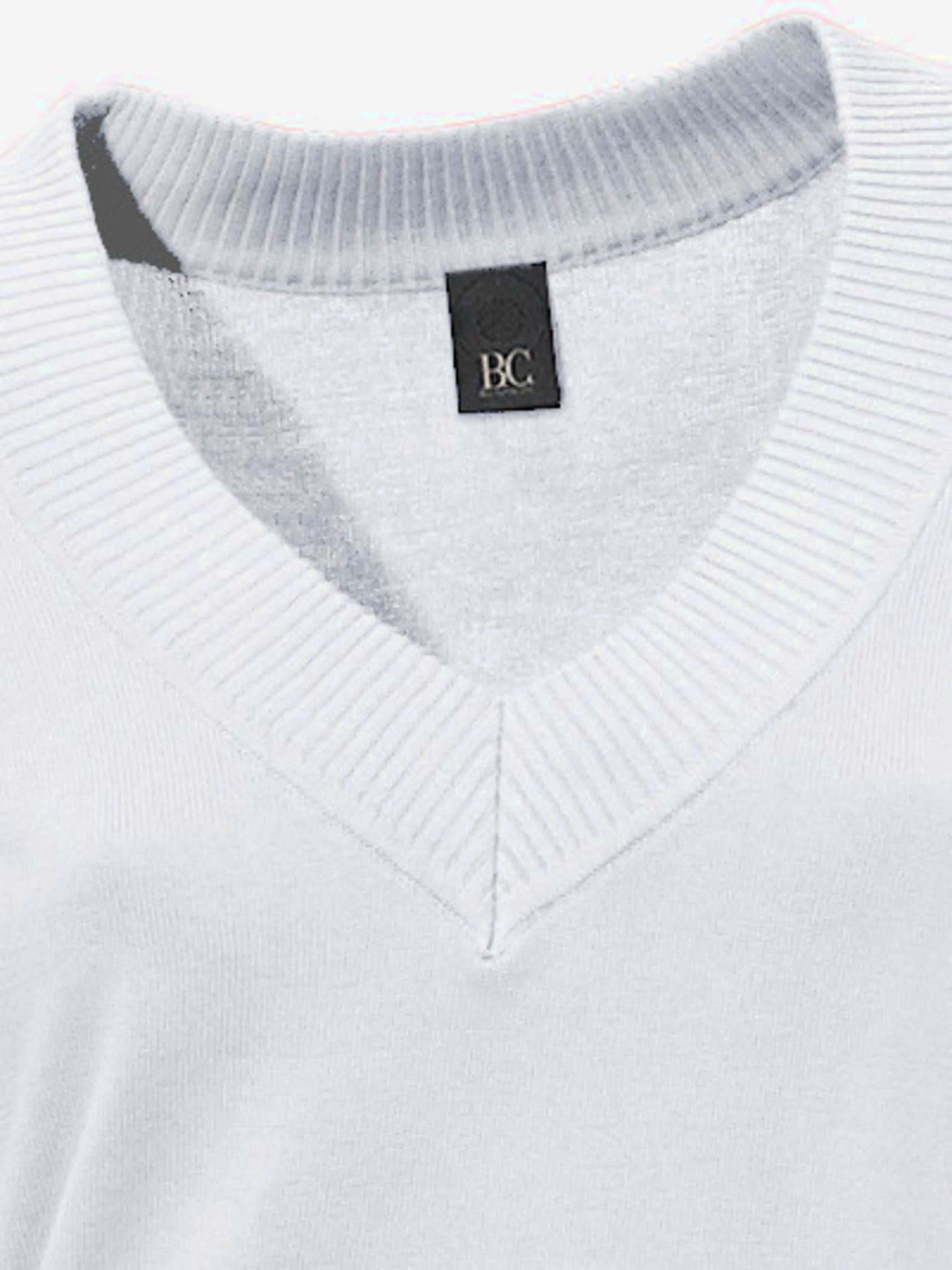 Joli pull basique à encolure en v