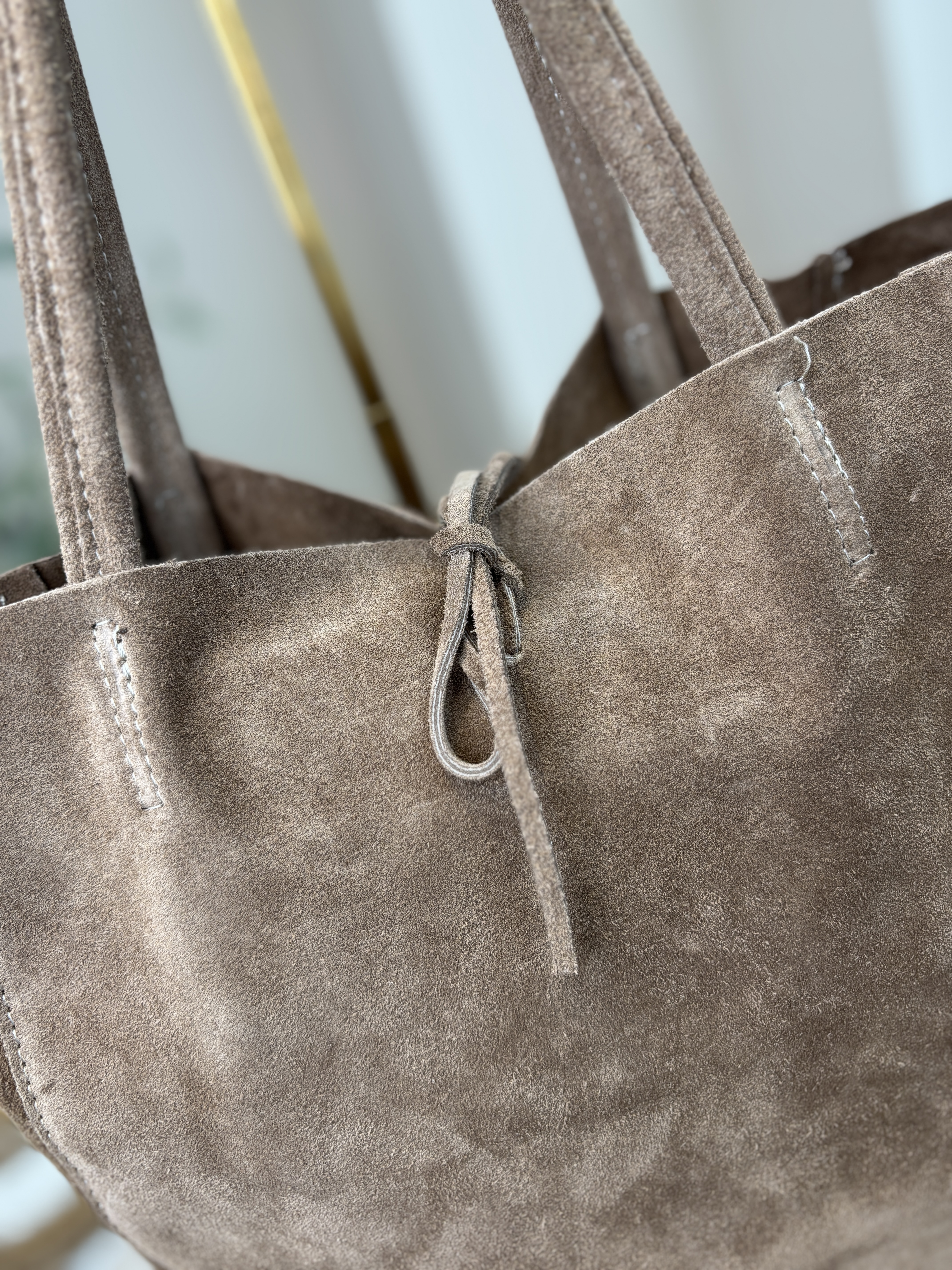 Mia Shopper - Suede Bruin