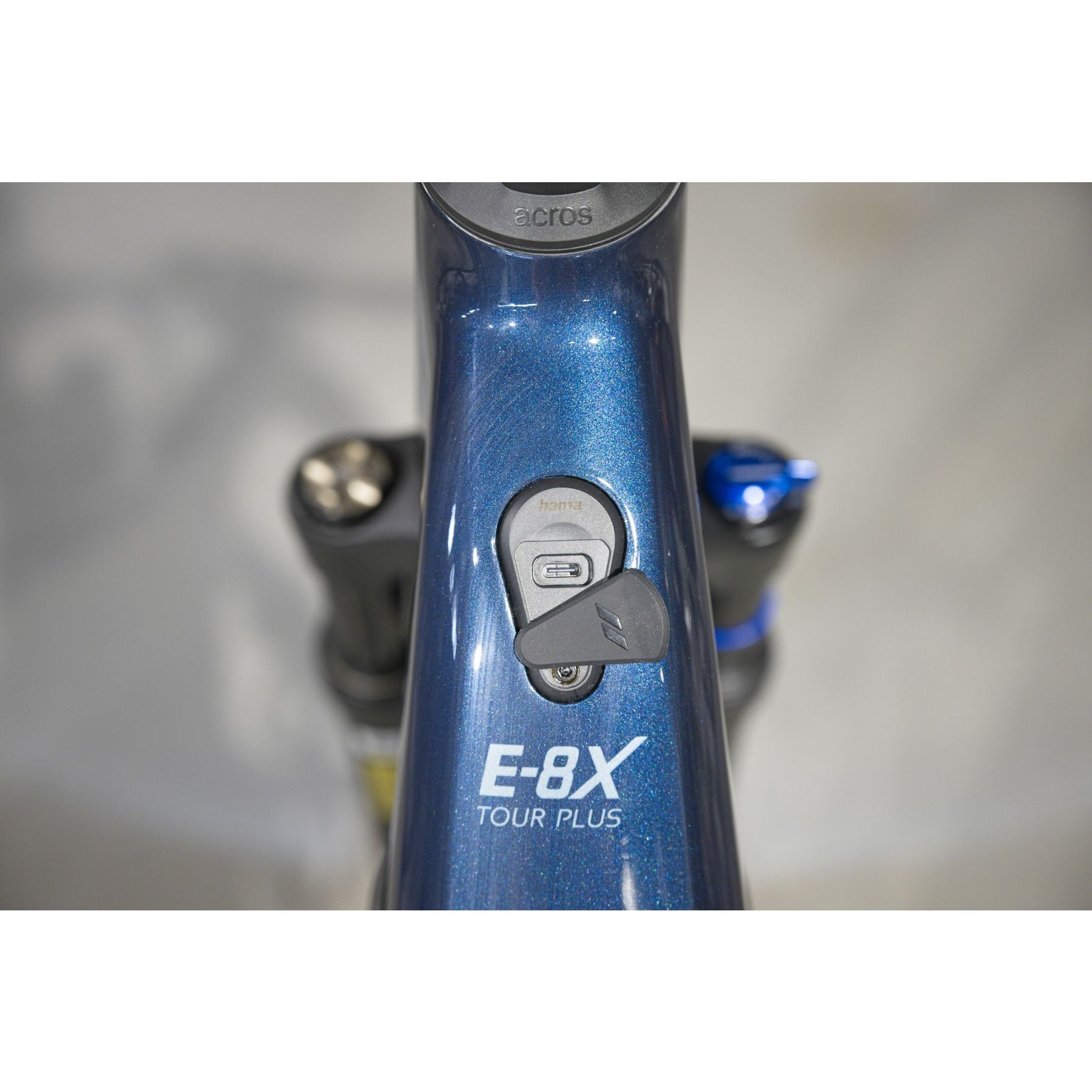 Stevens E-8X Tour Plus