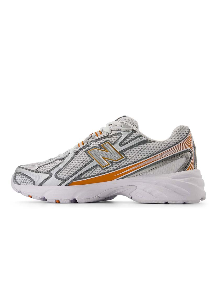 740 White Sneakers