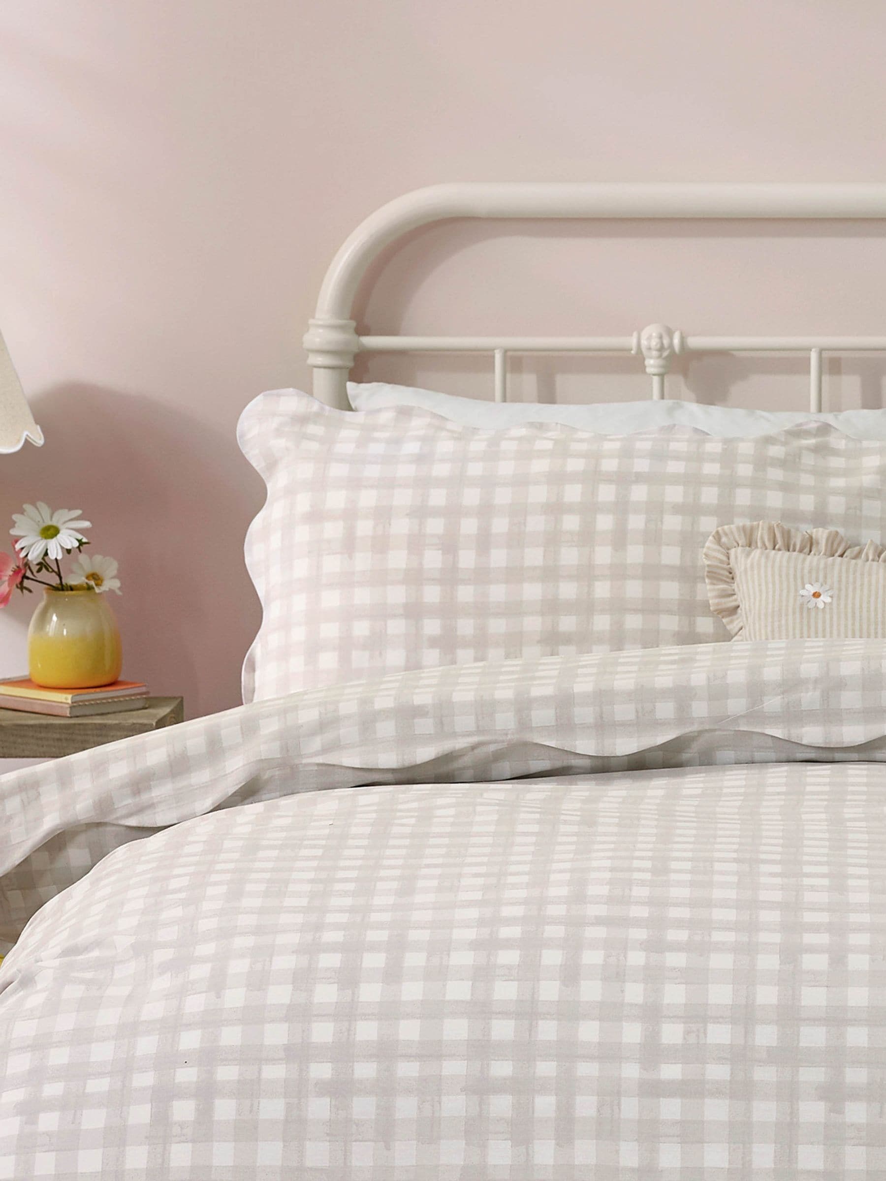 Furn Scalloped Edge Gingham Pillowcase Pair