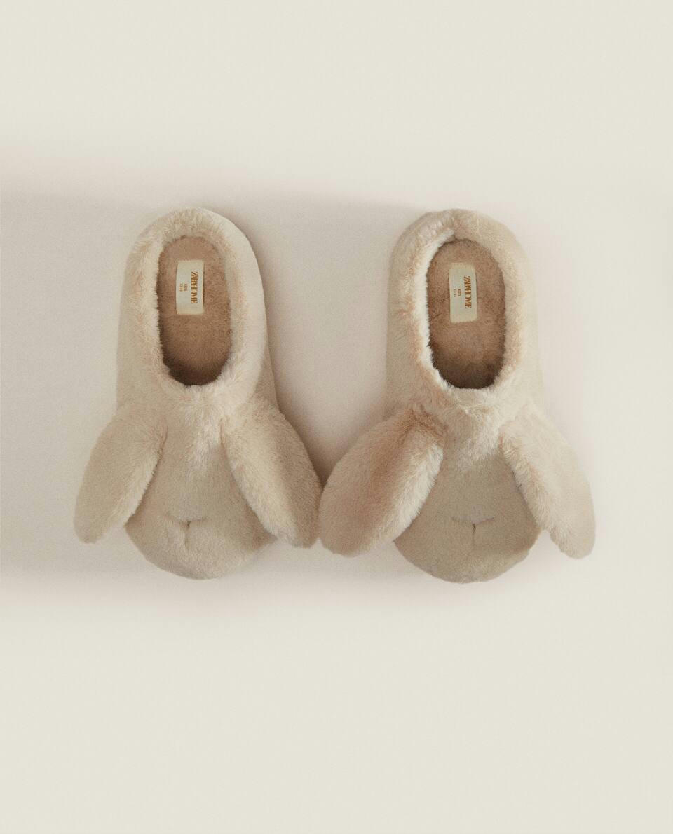 Chinelo Mule de Coelho em Pele Sintética