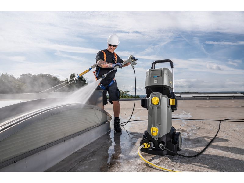 Kärcher Professional Akku-Hochdruckreiniger HD 4/11 C Bp Pa Erster akkubetriebener Profi-Hochdruckreiniger HD 4/11 C Battery.