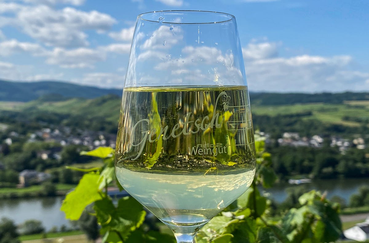Planwagenfahrt mit Weinprobe Lieser