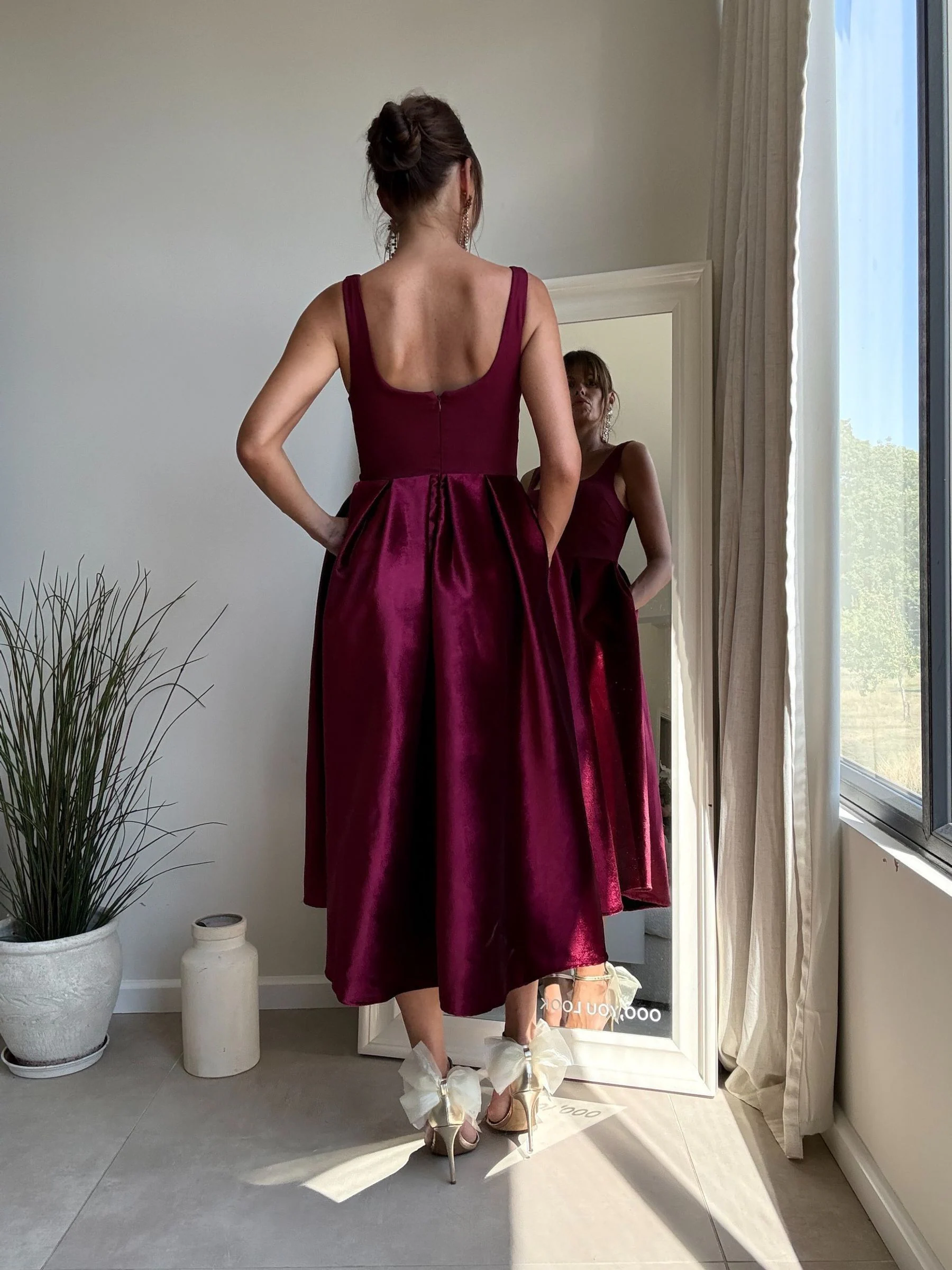 Style Cheat Velvet Crepe Mix Midi Dress