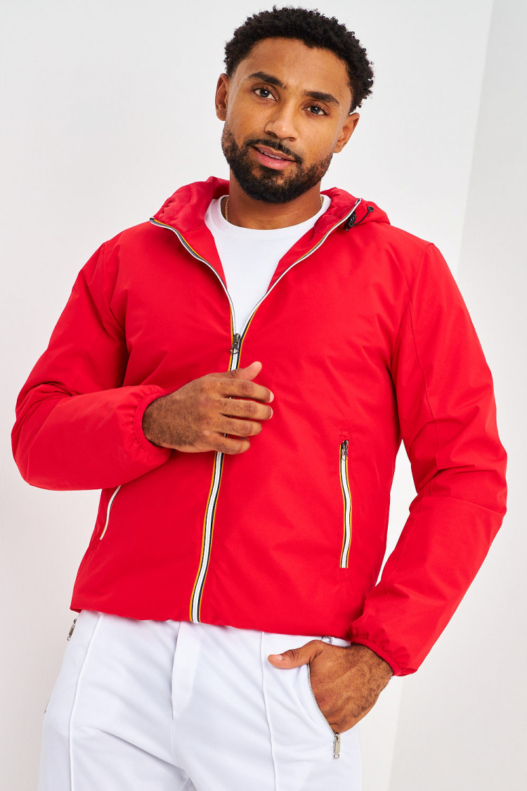 Blouson à capuche rouge