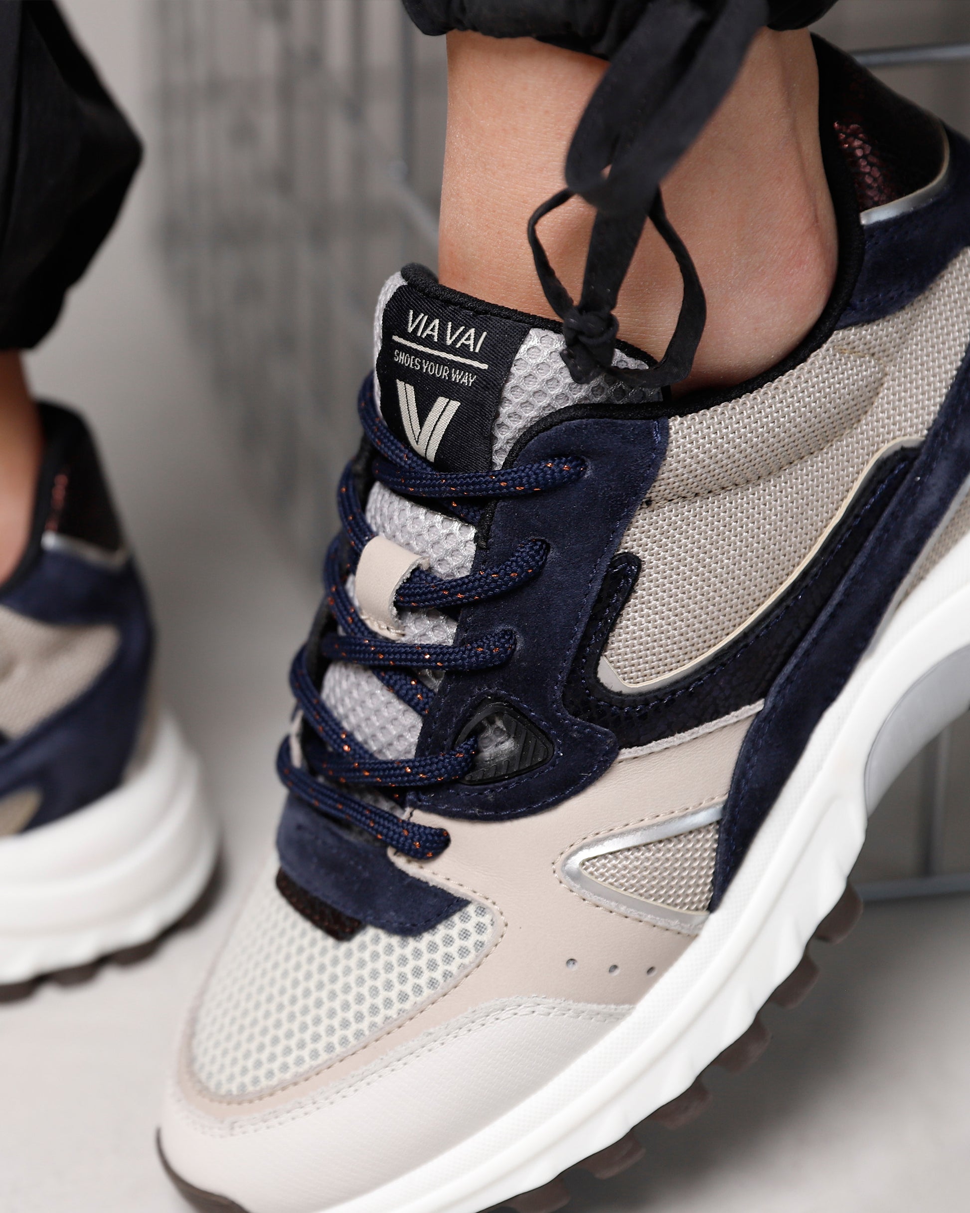 VIA VAI beige dames sneakers Danae Vicky