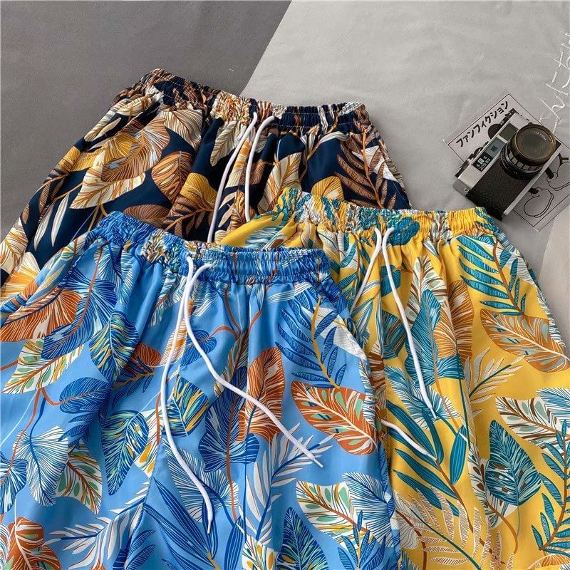Acrius - Shorts met trekkoord en bladprint