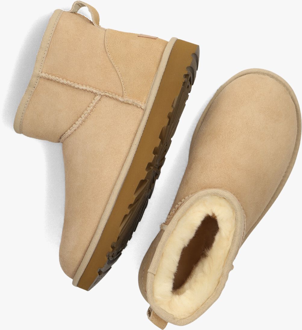 UGG beige ugg vachtlaarzen w classic mini ii