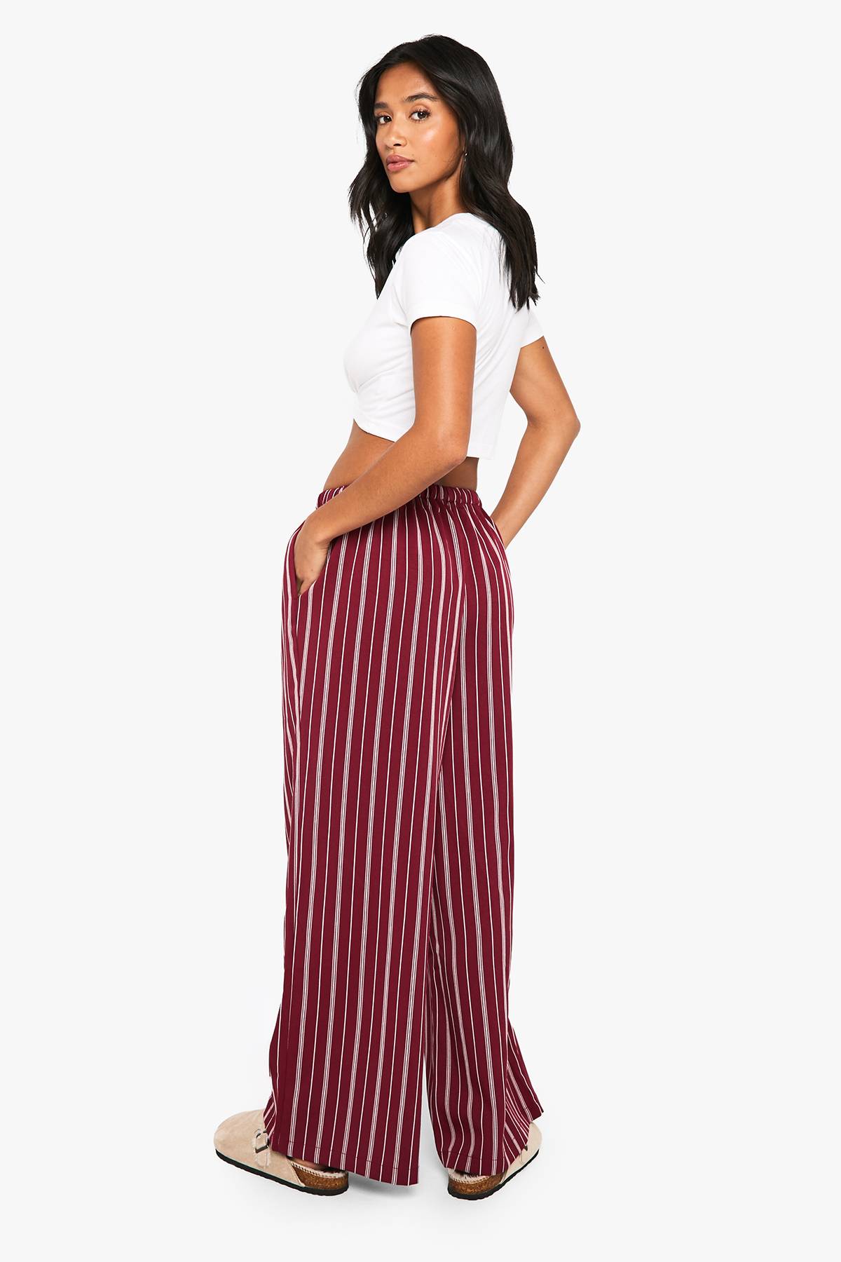 boohoo Pantalon Petite à fines rayures, à jambes larges et à taille à cordon