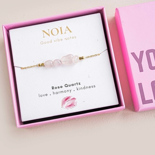 Noia Jewellery | Armband Rozenkwarts | Goudkleurig