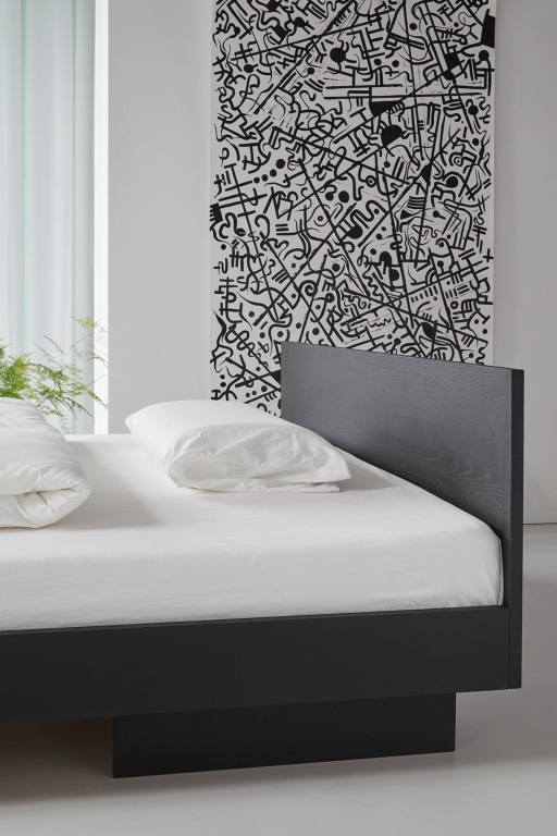 Objekte unserer Tage Zians bed met hoofdbord 160x200 walnoot naturel