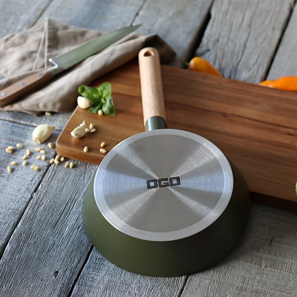 Poêle Ector induction aluminium revêtu manche en bois 20 cm vert Ogo