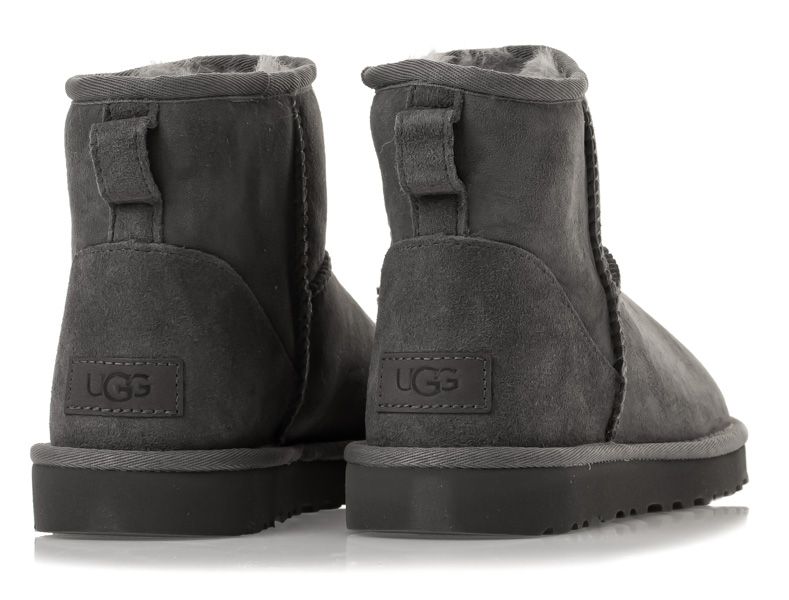 UGG Classic Mini II