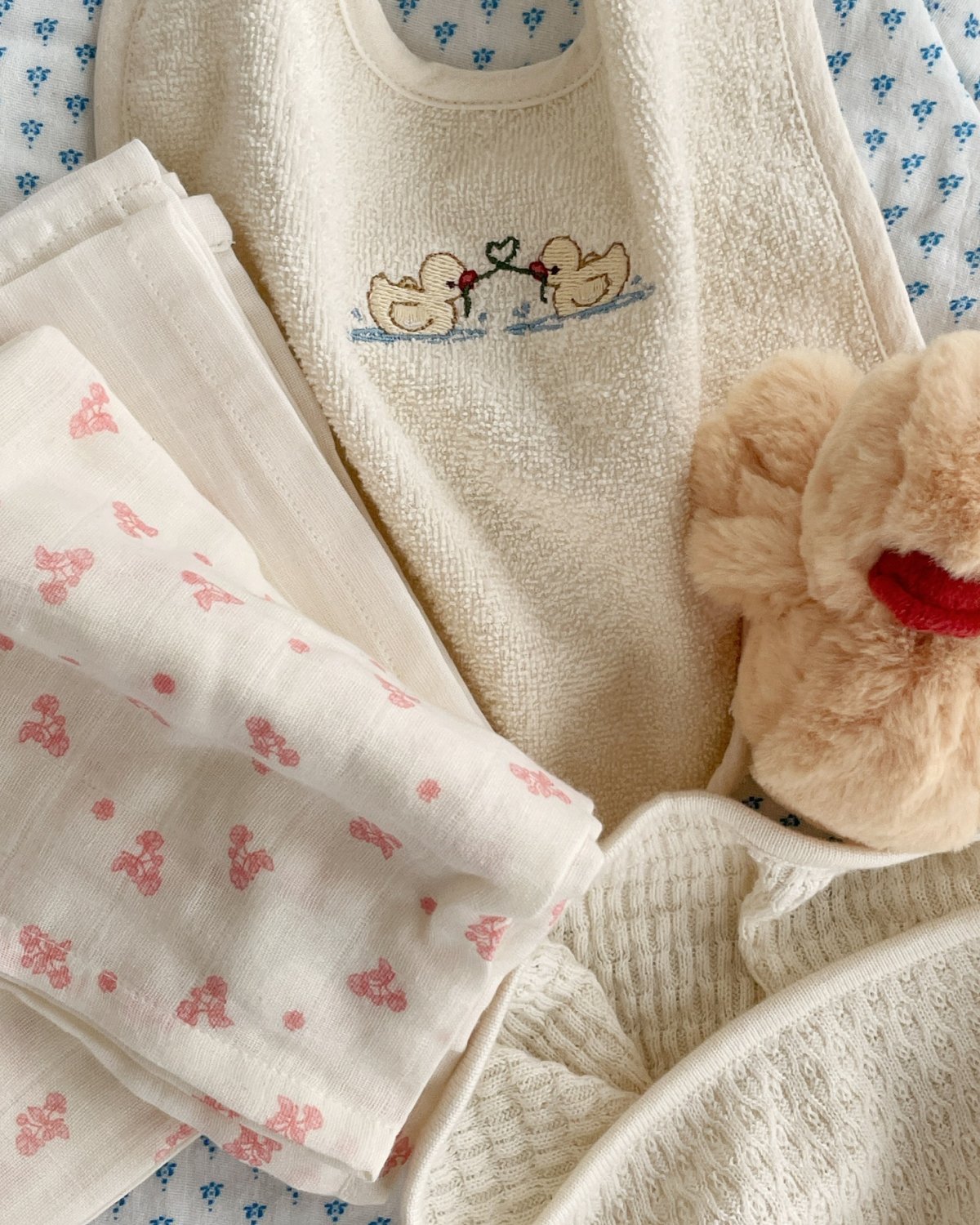 Siklesmekke til Baby, 2pk – Øko Bomullsfrotté | Figo 2 Pack Terry Bibs GOTS