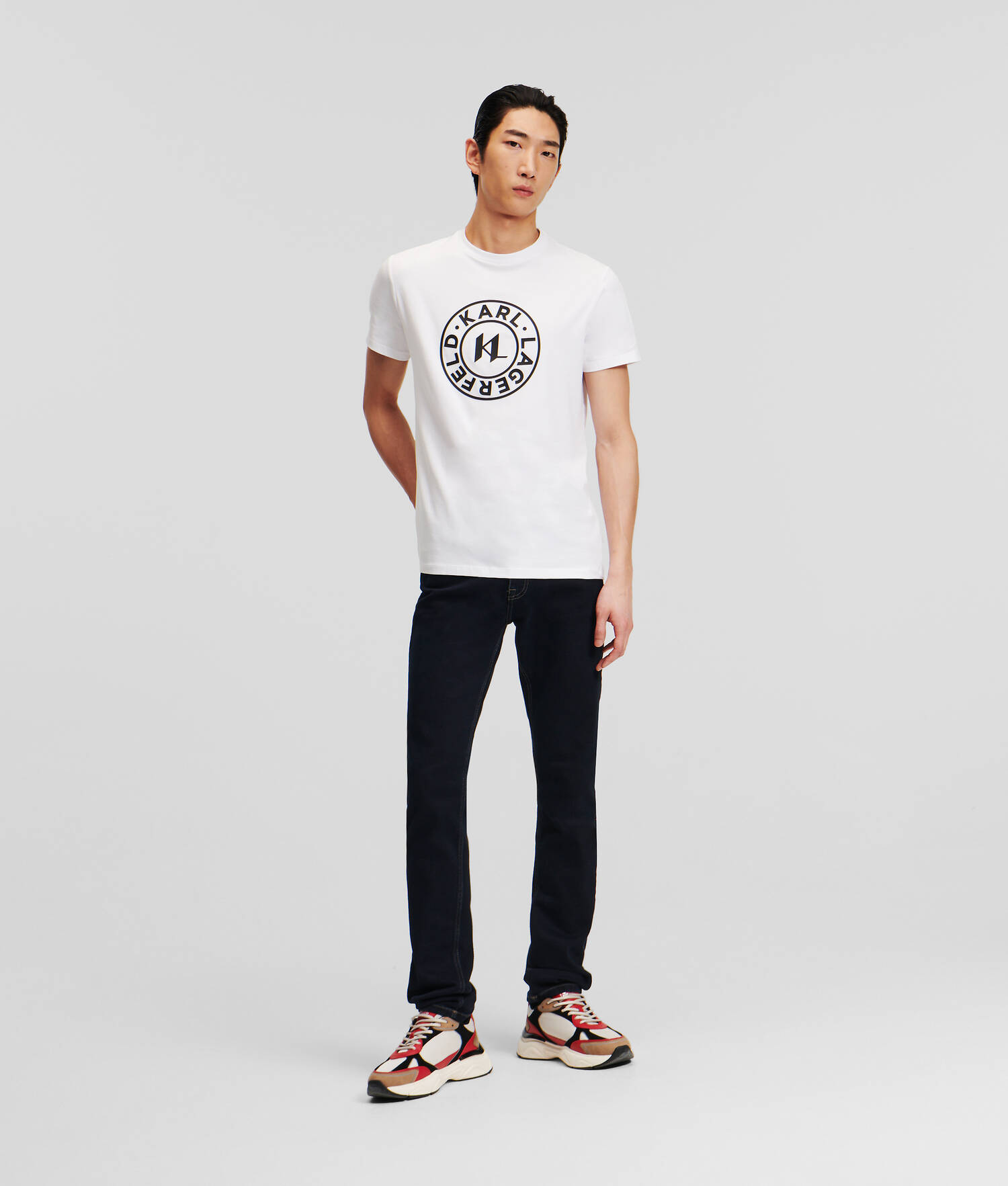 T-SHIRT AVEC LOGO ROND