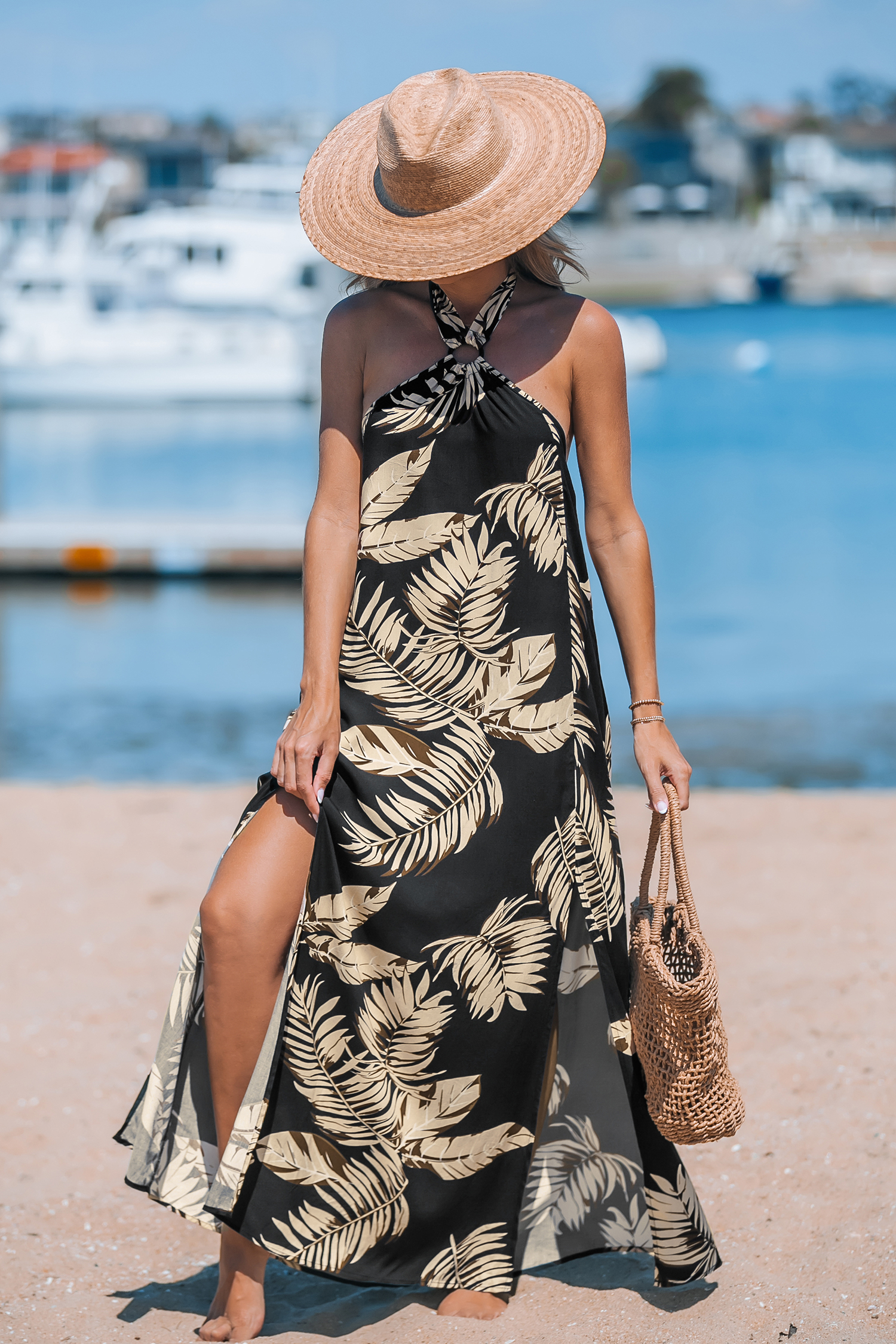 Robe midi à col licou tropicale noire