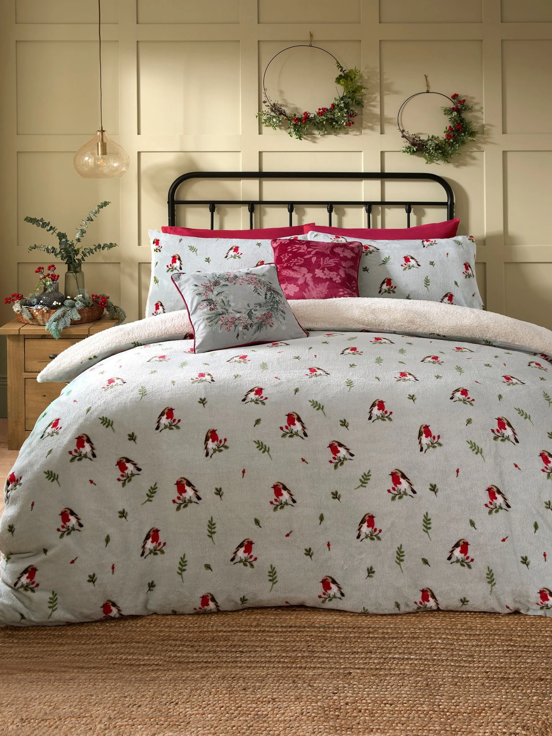 Dreams & Drapes - Pluche Dekbedovertrek Set met Kerstmis Winter Roodborstje