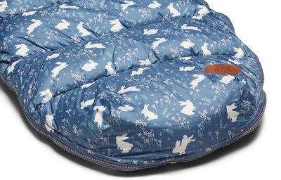 Petite Chérie Essence Vognpose, Rabbit Meadow/Vintage Blossom
