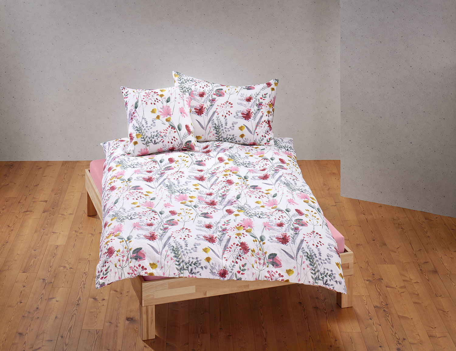 Bettwäsche mit farbigem Blumenmuster