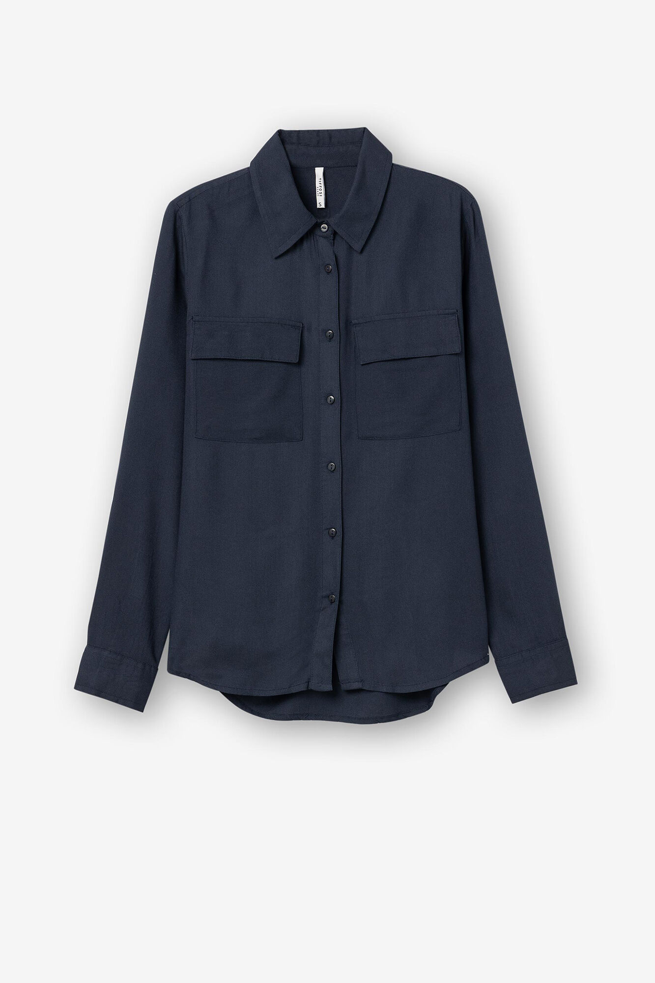 Camisa com bolsos frontais