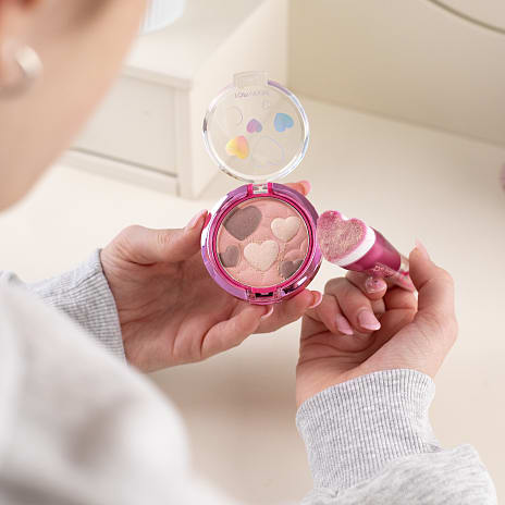 TOPModel highlighter pudder
