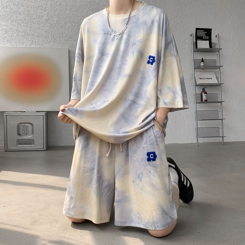 Drawouf - Set: T-shirt met 3/4-mouwen, ronde hals en tie-dye applicatie + wijde shorts met trekkoord in de taille