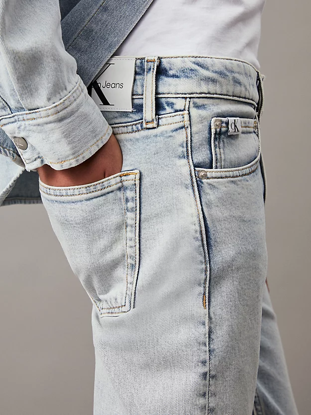 Calça jeans slim tapered